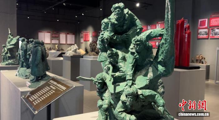 门徒娱乐登录：400余座雕塑定格抗联烽火岁月 东北抗联雕塑馆“民族脊梁”雕塑绘画展开展